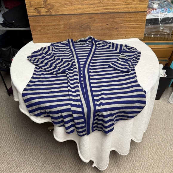 Torrid size 2 blue/gray Striped Open-Front Cardigan - Picture 2 of 7